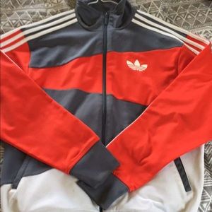 Meet your Posher, Lazaria